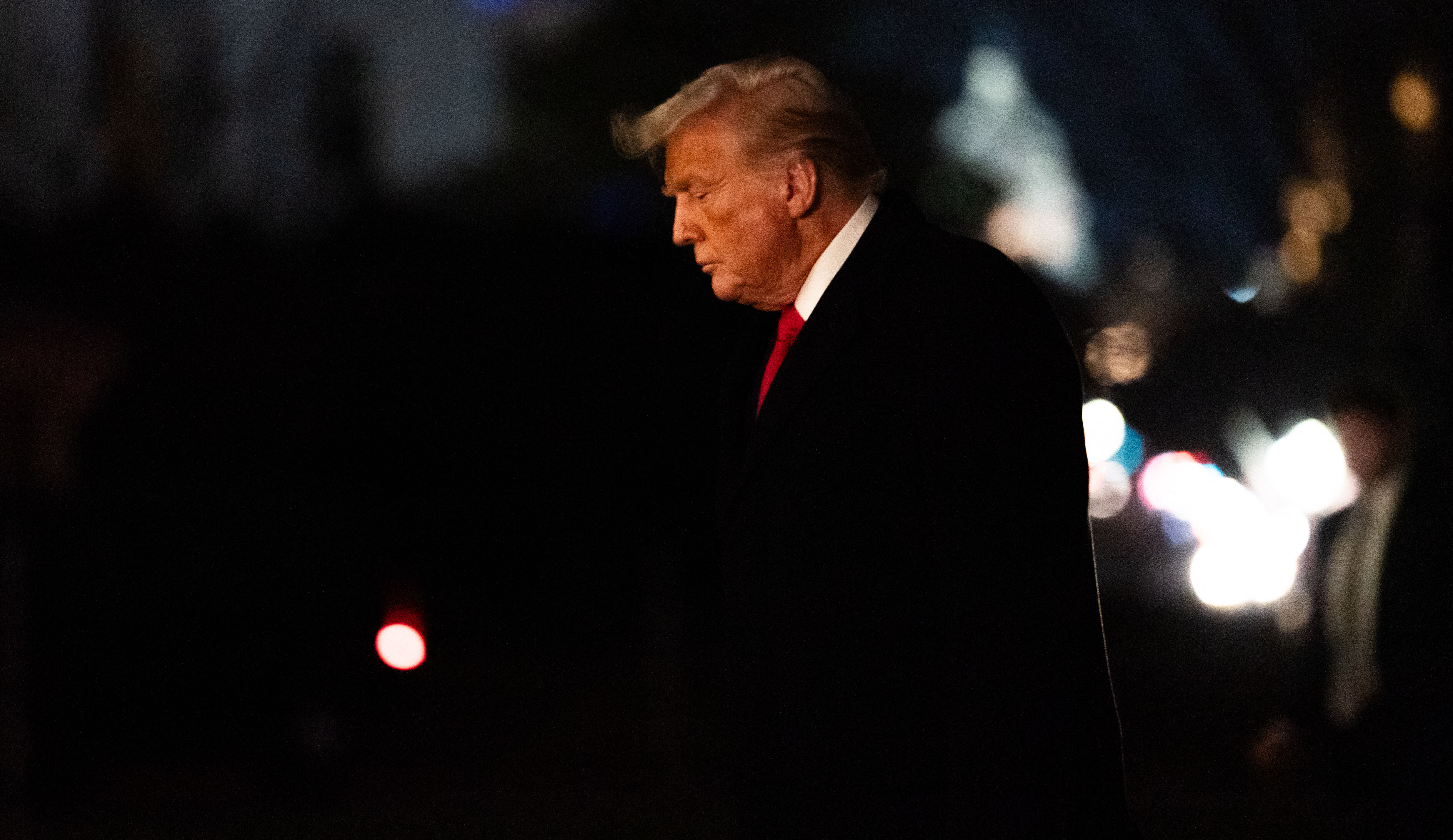 Super Bowl'da Gazze protestosu! Elinde bayrakla bir anda sahnede belirdi - 3. Resim