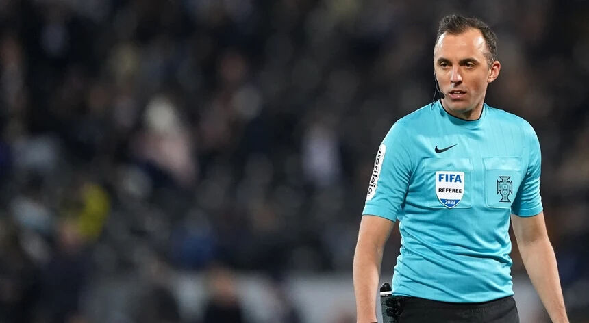 AZ Alkmaar Galatasaray hakemi Joao Pinheiro kimdir, istatistikleri nasıl? AZ Alkmaar Galatasaray maçı şifresiz yayınlanacak! AZ Alkmaar Galatasaray hakemi Joao Pinheiro kimdir, istatistikleri nasıl? AZ Alkmaar Galatasaray maçı şifresiz yayınlanacak! - 2. Resim