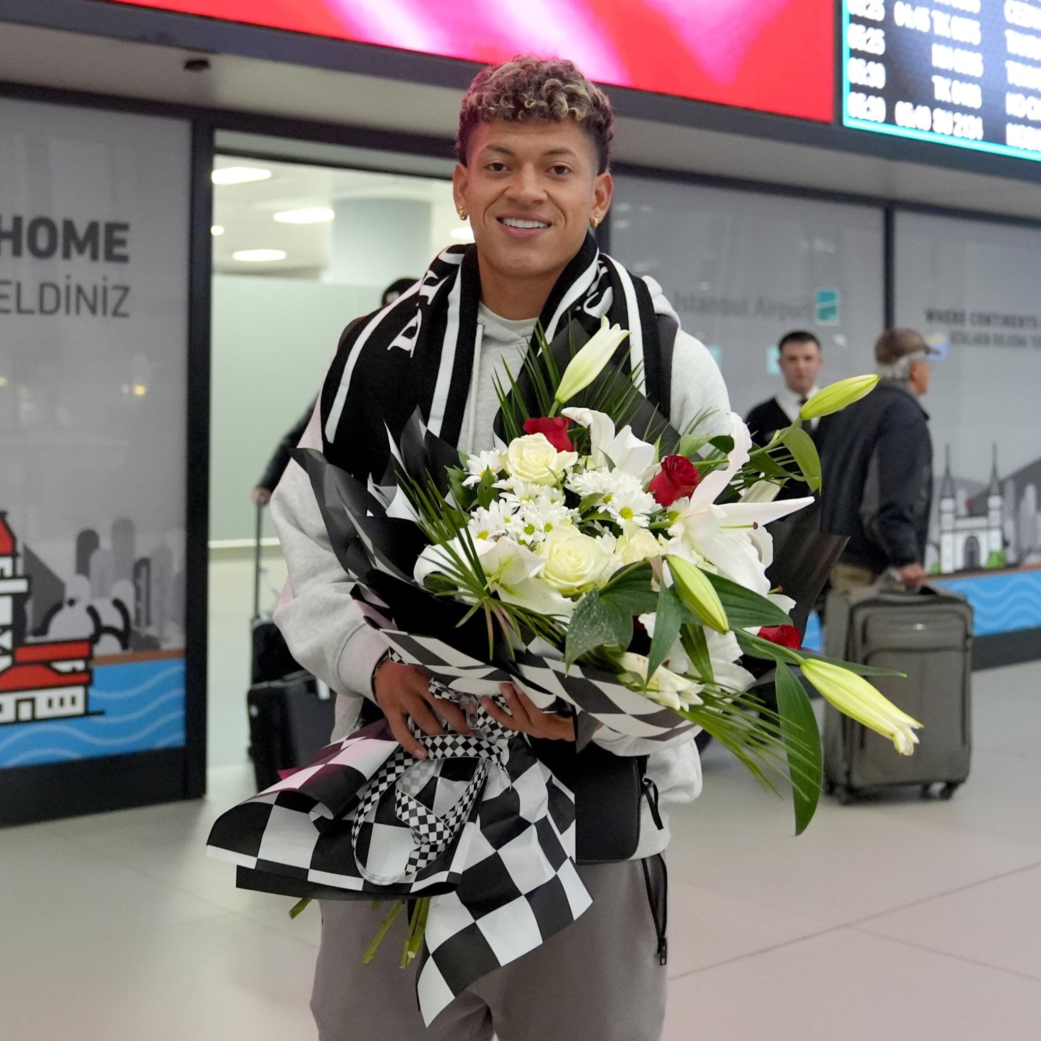 Beşiktaş'ın yeni transferi Elan Ricardo İstanbul'a geldi! - 2. Resim