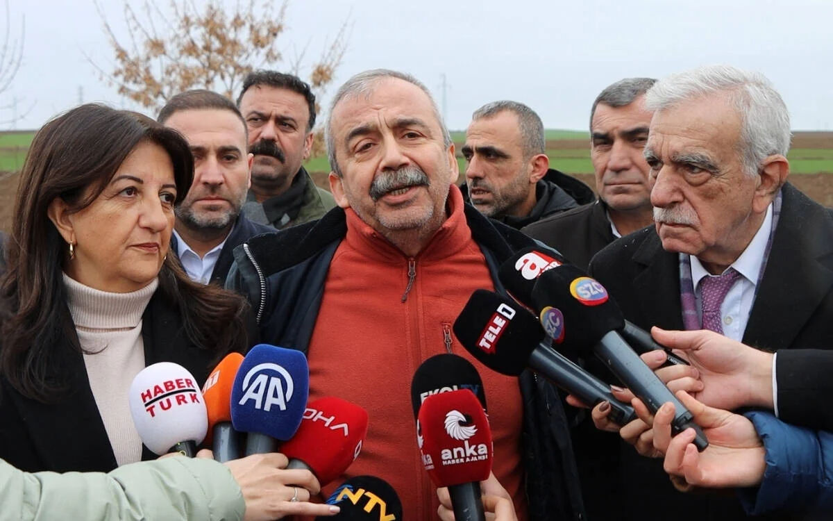 İmralı heyetinden Sırrı Süreyya Önder konuştu: Öcalan'ın çağrısında tek boyutlu olmayacak - 2. Resim