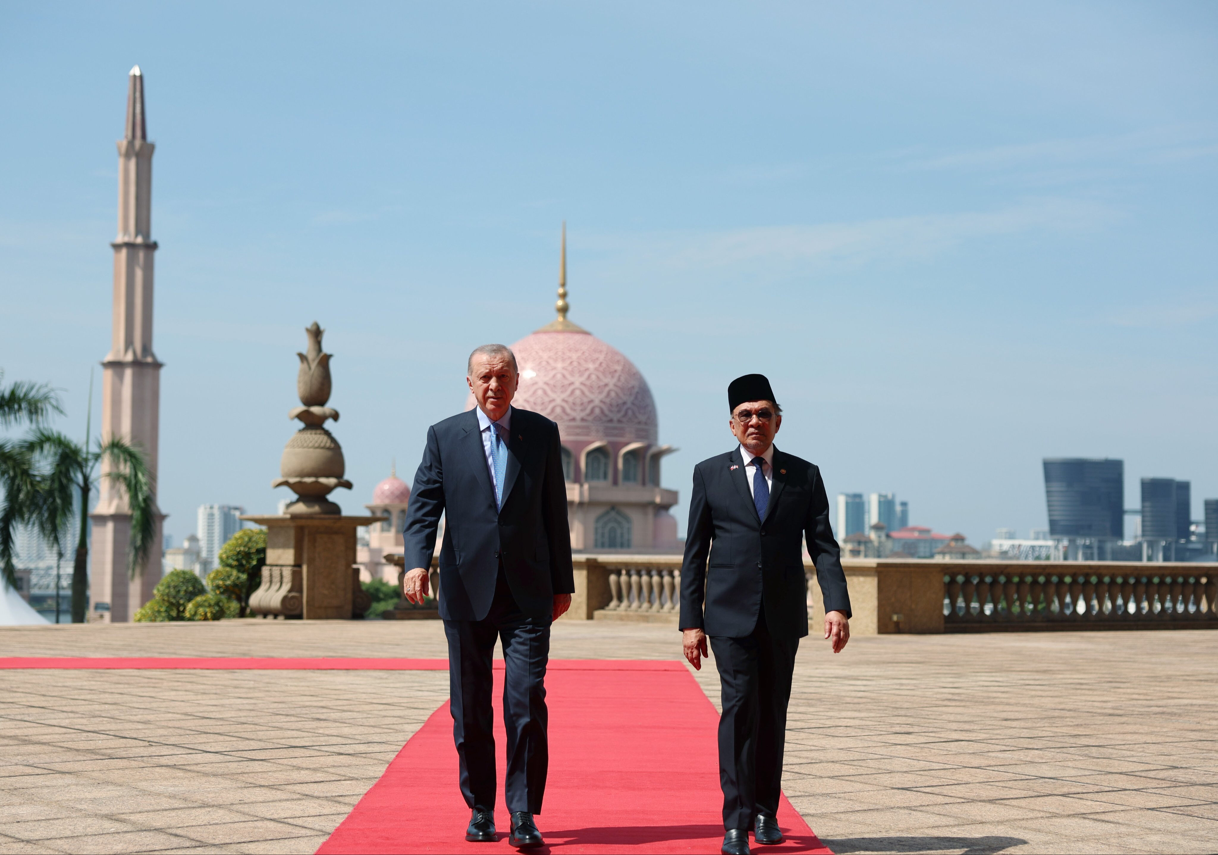 Malezya'da konuşan Cumhurbaşkanı Erdoğan: İsrail yine verdiği sözü tutmuyor Malezya'da konuşan Cumhurbaşkanı Erdoğan: İsrail yine verdiği sözü tutmuyor - 1. Resim