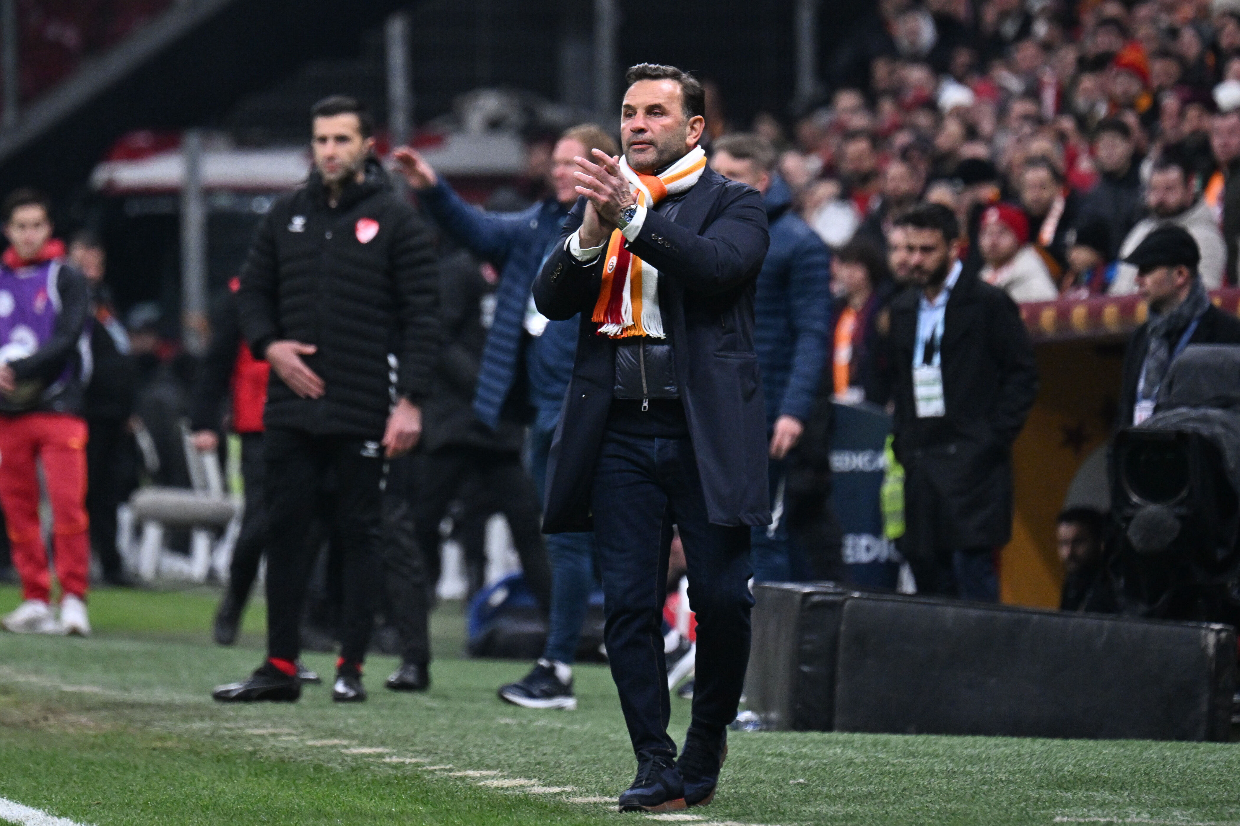 Okan Hoca'dan 'buruk' rekor! Maç yarıda kaldı ama.. - 3. Resim