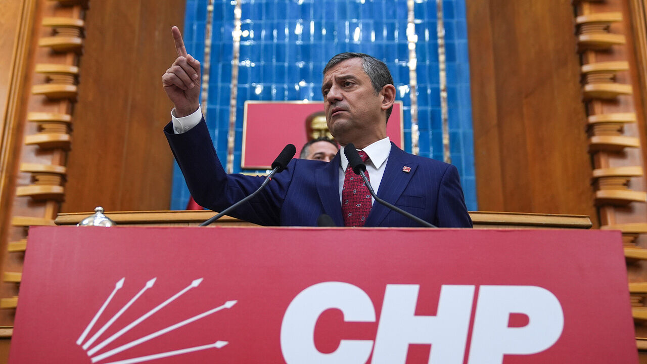 Özgür Özel'den 3'lü toplantıyla ilgili ilk açıklama! Yavaş bu sözlerle kararını bildirmiş Özgür Özel'den 3'lü toplantıyla ilgili ilk açıklama! Yavaş bu sözlerle kararını bildirmiş - 1. Resim