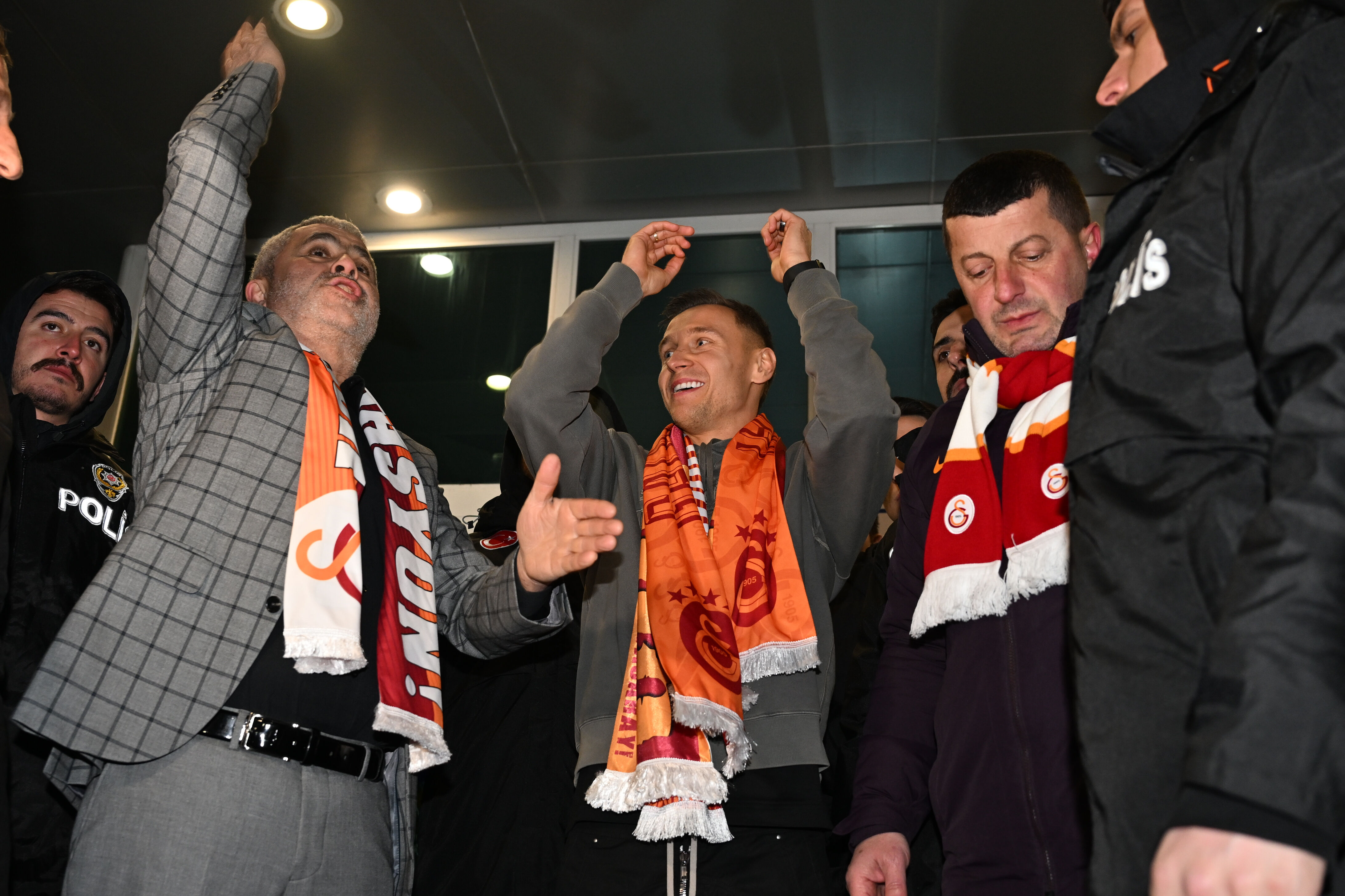 Resti çekti aslan oldu! G.Saray’ın yeni transferi Frankowski’nin hikâyesi… - 1. Resim