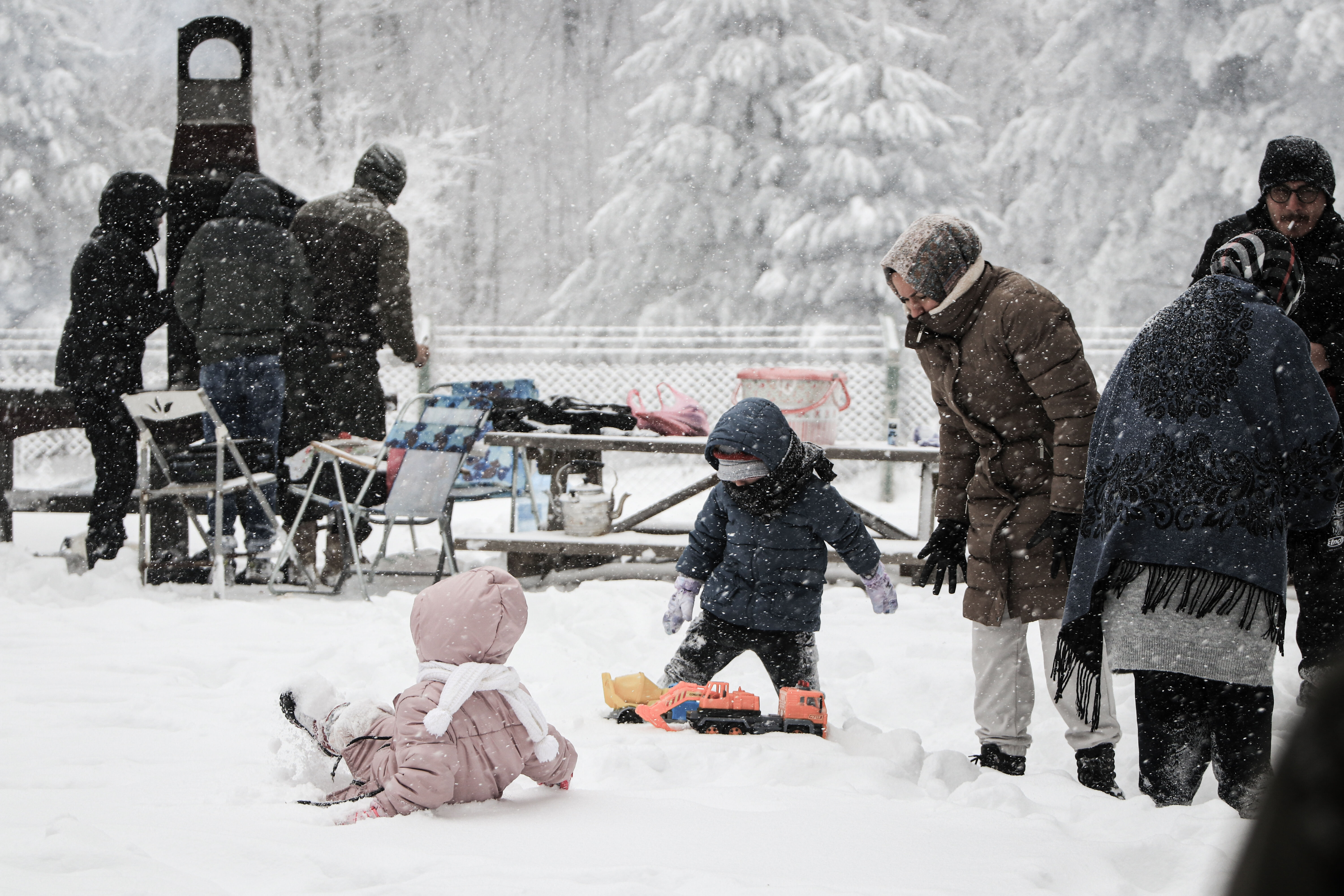 Türkiye beyaza büründü, tatil haberleri peş peşe geldi! İşte eğitime 'paydos' diyen il ve ilçeler Türkiye beyaza büründü, tatil haberleri peş peşe geldi! İşte eğitime 'paydos' diyen il ve ilçeler - 1. Resim