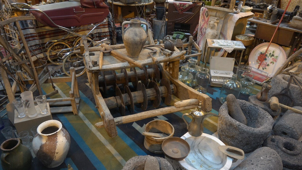 19 yıllık tutku! Antika eşyaları dükkanını müzeye dönüştürdü - 2. Resim