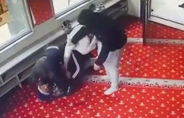 Camide saldırdığı çocuğu makasla yaraladı! Savunması da korkunç - 3. Resim