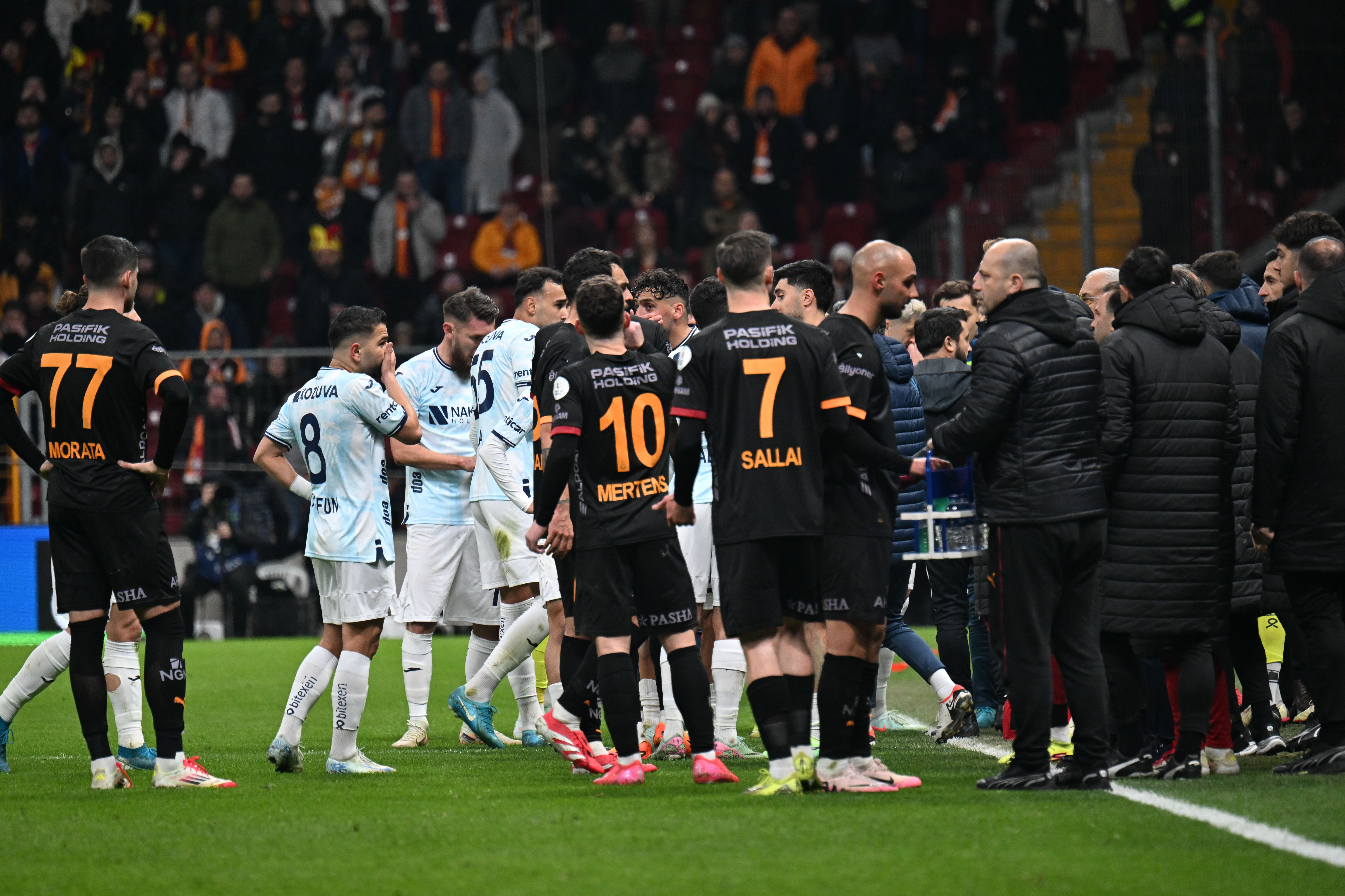Galatasaray-Adana Demirspor maçının VAR kaydı açıklandı! "Penaltı teyit edildi" - 1. Resim
