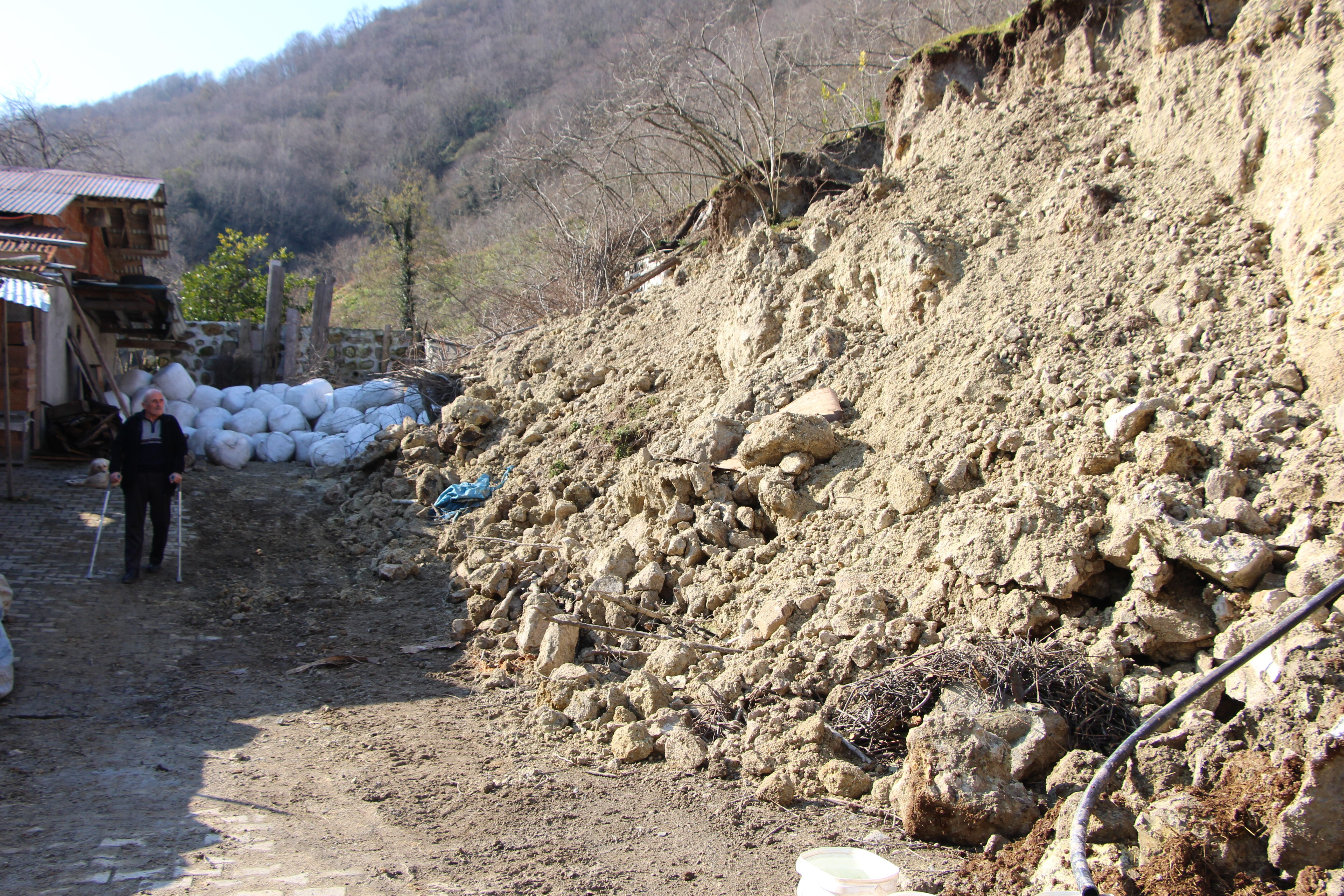 Gece duydukları ses evlerinden etti: Korkmaz ailesinin yaşadıkları hayrete düşürdü - 4. Resim