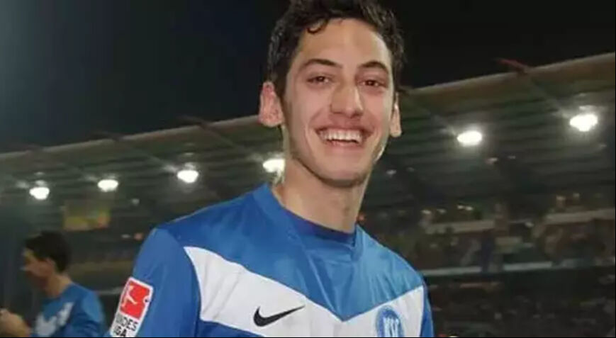 Hakan Çalhanoğlu kimdir? Kısaca hayatı, kariyeri ve merak edilen tüm soruların cevapları Hakan Çalhanoğlu'nun kısaca hayatı, kariyeri ve merak edilen tüm soruların cevapları - 6. Resim