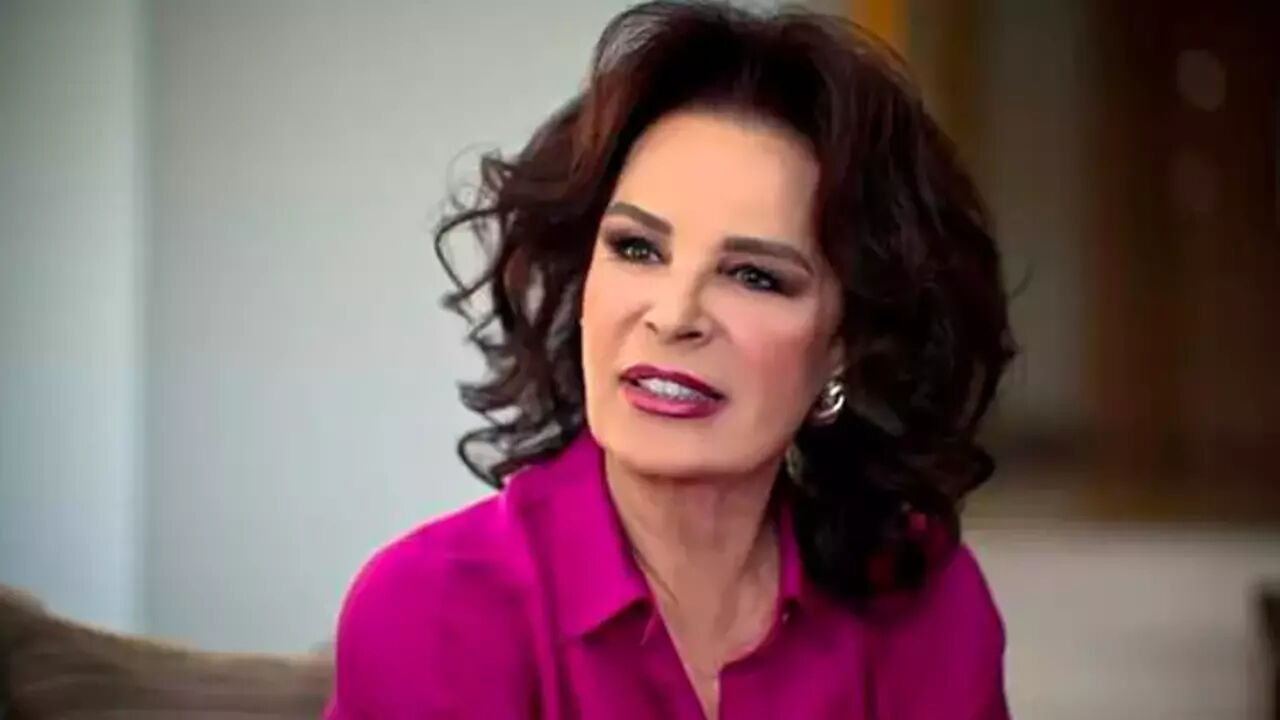 Hülya Koçyiğit'e ne oldu, sağlık durumu nasıl? Menajerinden açıklama geldi - 2. Resim