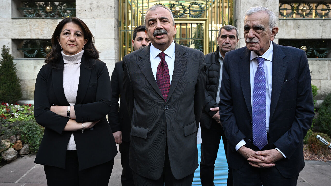 DEM Parti İmralı heyeti Selahattin Demirtaş'la görüştü! İşte ilk açıklama - 1. Resim