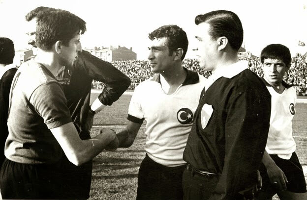 Fethi Heper Kimdir? Eskişehirspor'un Efsanevi Golcüsü! Fethi Heper Kimdir? Eskişehirspor'un Efsanevi Golcüsü! - 4. Resim