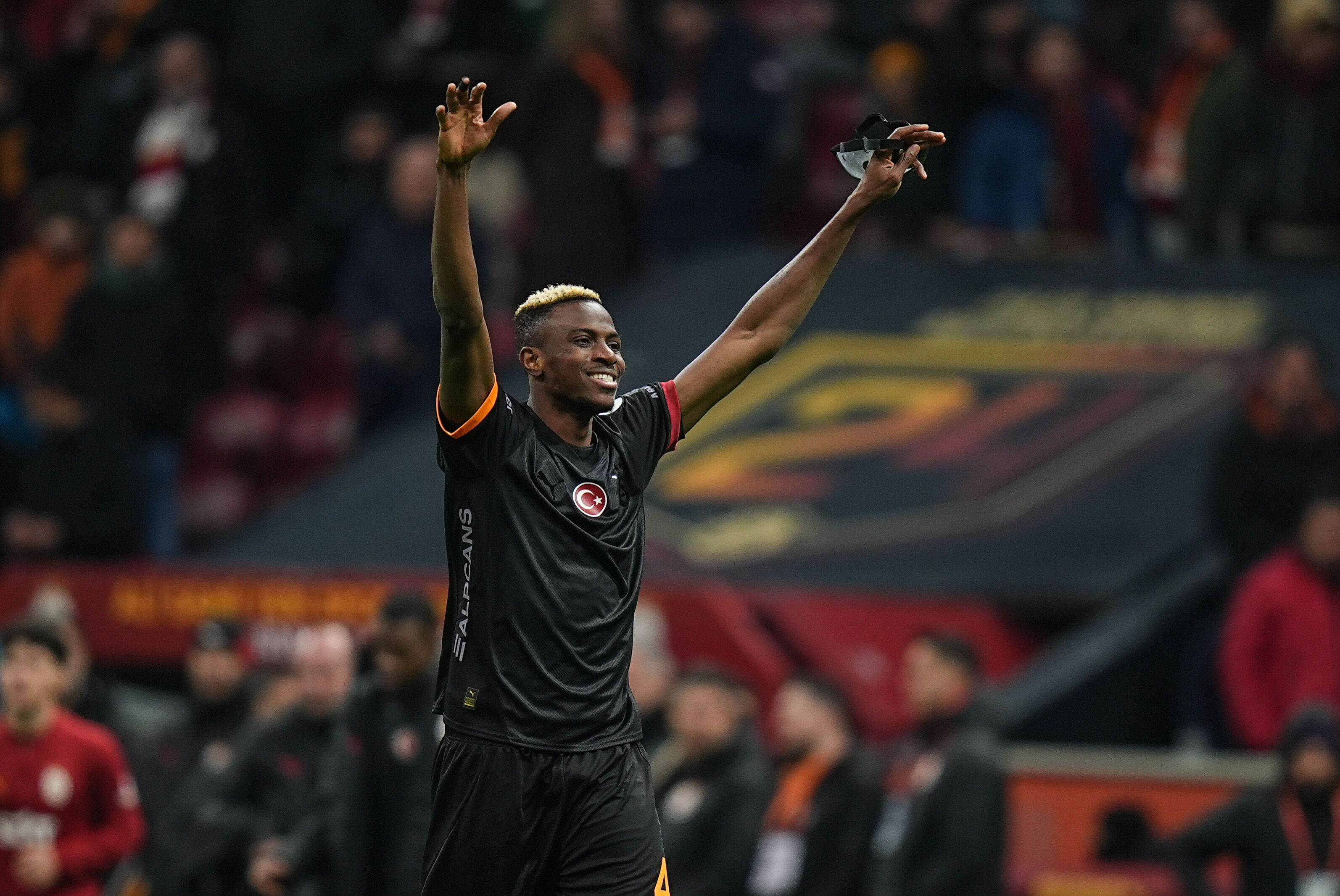 Galatasaray'a kötü haber! İngiliz devi Osimhen'in peşinde - 1. Resim