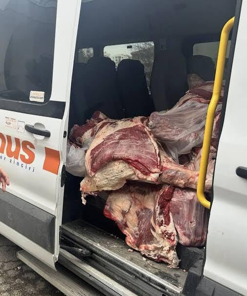 Görüntüler mide bulandırdı! Uygunsuz et nakline 1 milyonluk ceza - 1. Resim