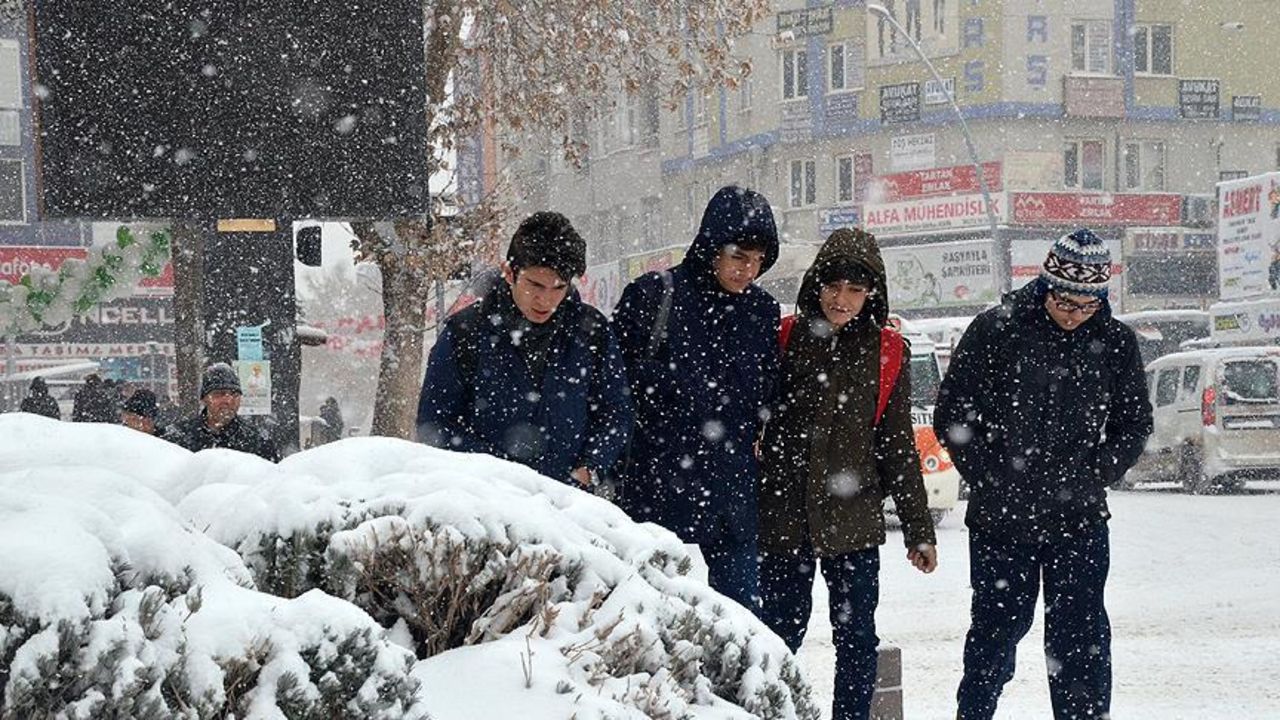 Malatya&#039;da okullar tatil mi, kar tatili var mı? 13 Şubat Valilik açıkladı!