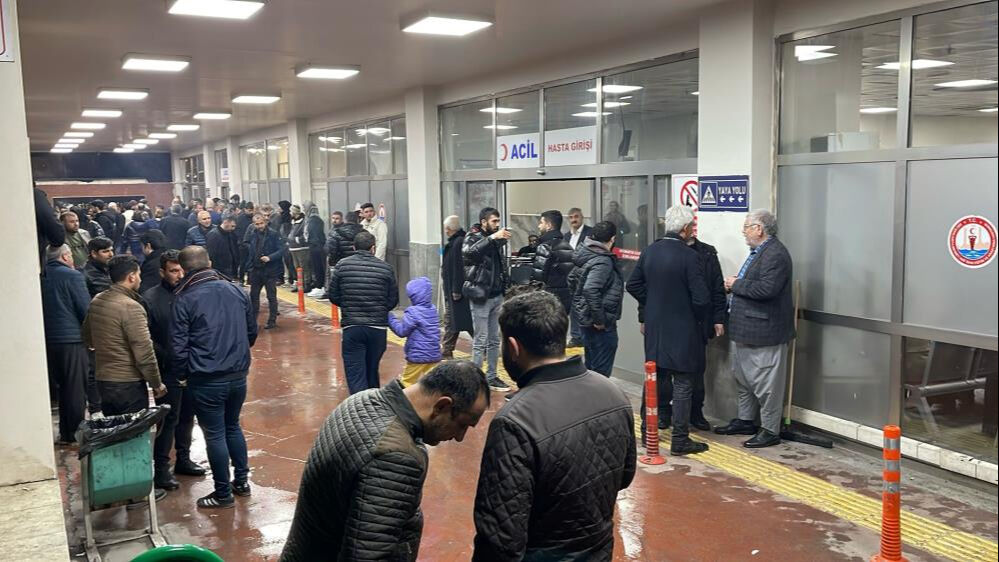 Şanlıurfa'da yatılı okulda kalan 33 kız hastanelik oldu! Ambulanslar peş peşe geldi - 2. Resim