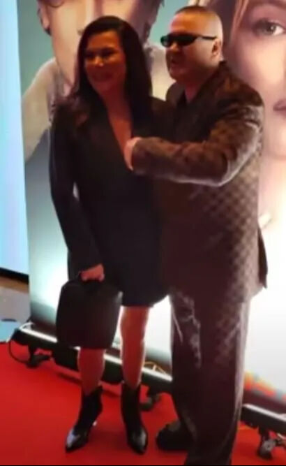 Yağlarını aldırdığı ve 8 günde 8 kilo verdiği söylenmişti! Şafak Sezer'in değişimi ve yeni tarzı şoke etti - 5. Resim