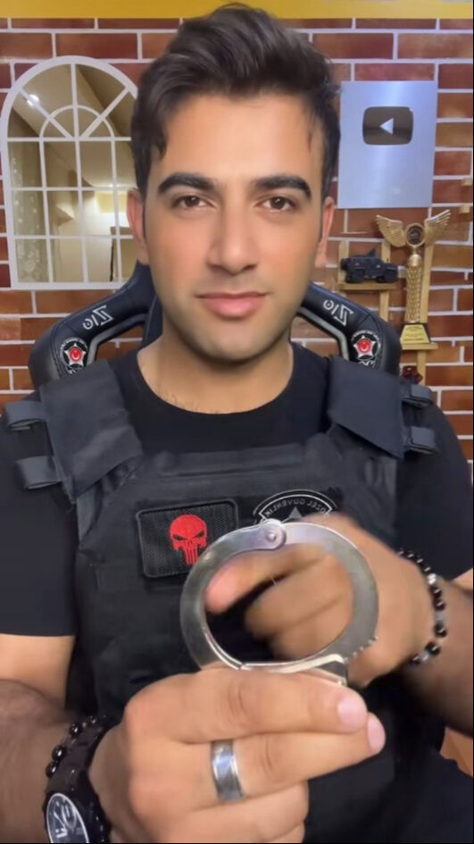 'Yakışıklı Güvenlik' ismiyle biliniyordu! Yaptığı hata sonrası polisleri harekete geçirdi! Toplam 142 bin lira ceza... 'Yakışıklı Güvenlik' ismiyle biliniyordu! Yaptığı sonrası polisleri harekete geçirdi! Toplam 142 bin lira ceza... - 4. Resim