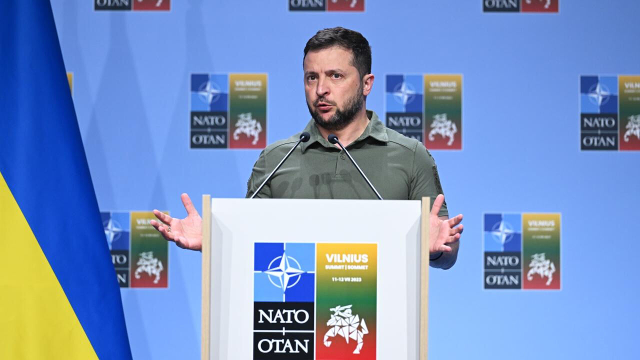 Zelenskiy'den dünya liderlerine Putin uyarısı: 'Barışa hazırım' sözlerine inanmayın Zelenskiy'den dünya liderlerine Putin uyarısı: 'Barışa hazırım' sözlerine inanmayın - 3. Resim