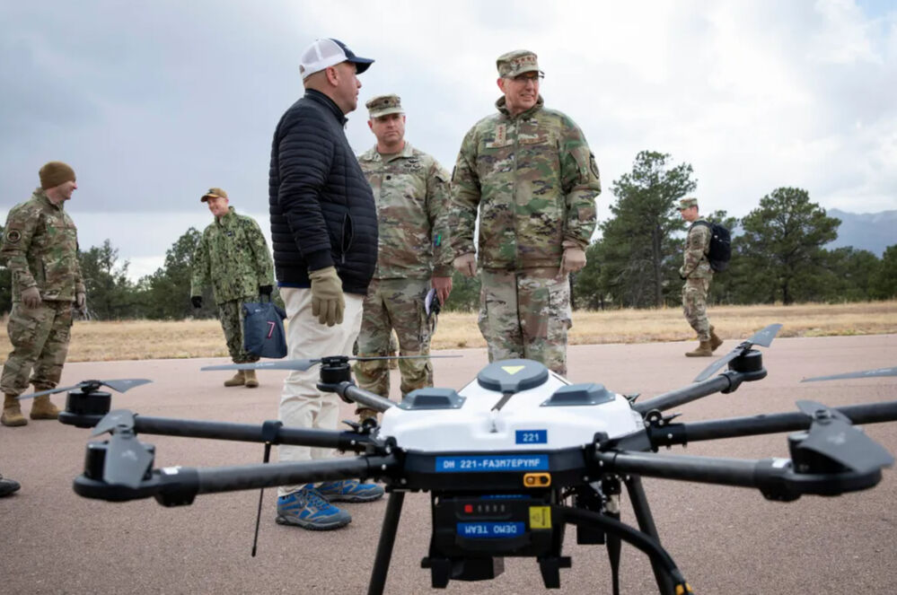 ABD askeri üslerine yüzlerce drone saldırısı! Pentagon alarmda ABD askeri üslerine yüzlerce drone saldırısı! Pentagon alarmda - 1. Resim