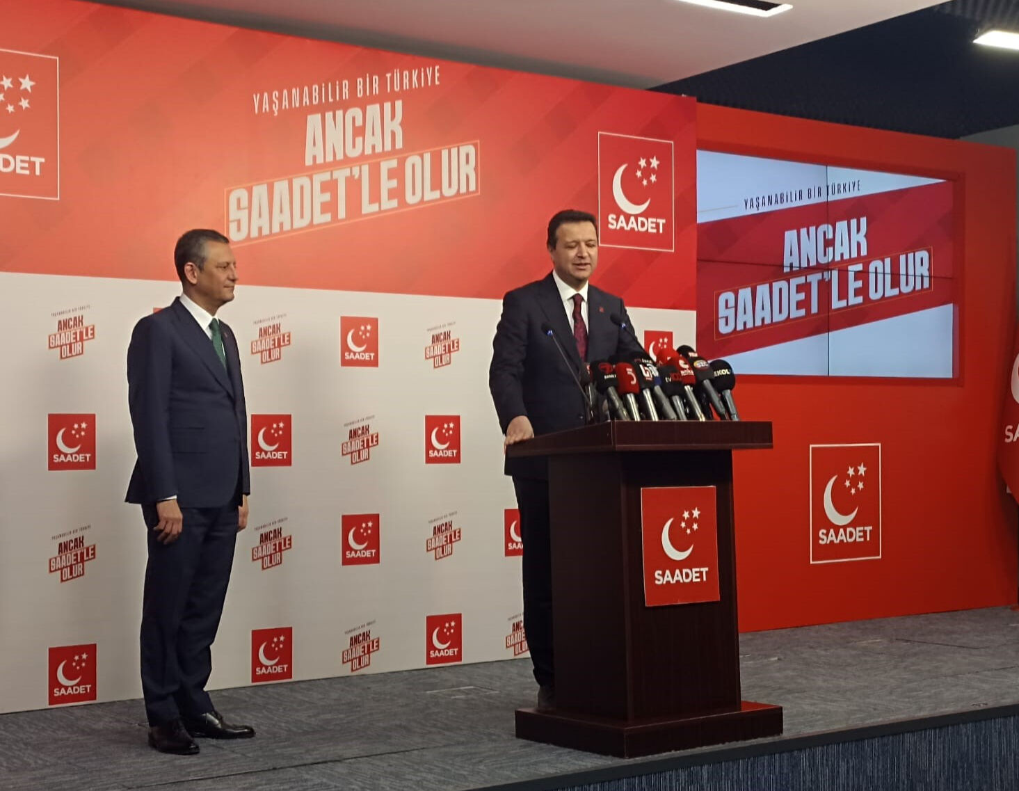 CHP ile Saadet yeniden ittifak mı kuracak? Ön seçim kararı sonrası Özel'den kritik ziyaret - 2. Resim