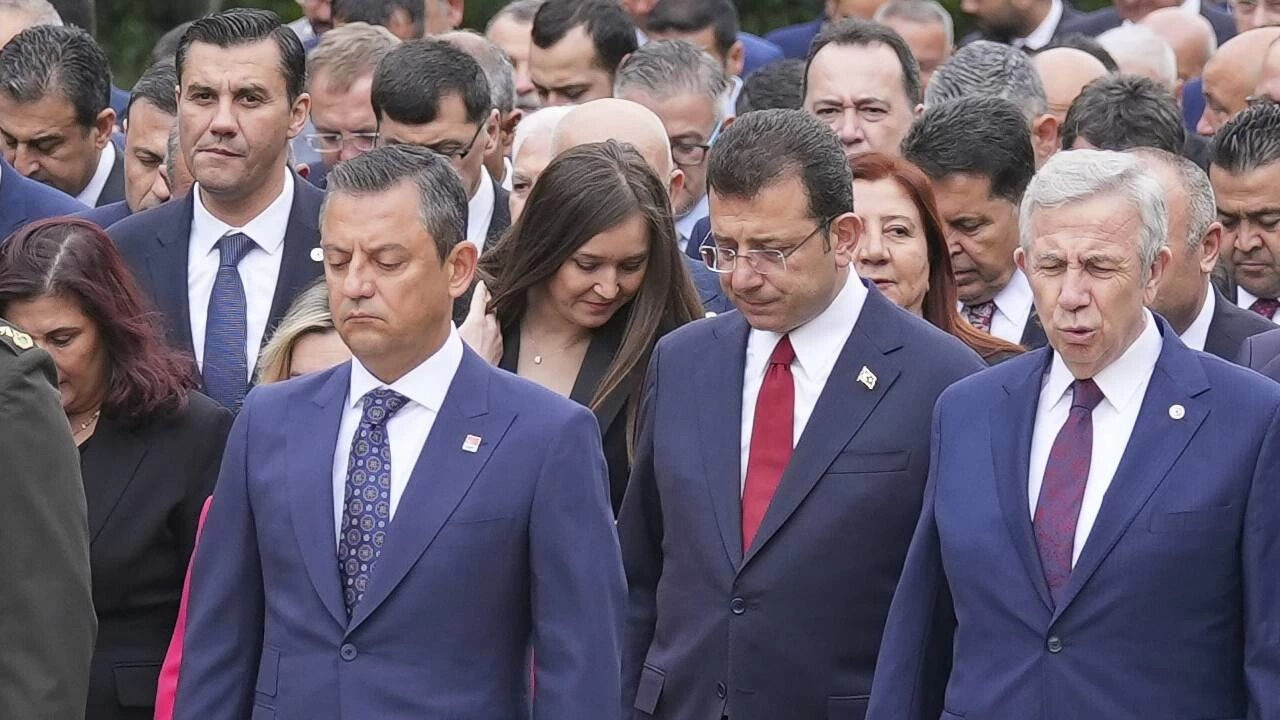 CHP'de ön seçim başvuruları 17-21 Şubat'ta! 20 vekilin imzası istenecek - 1. Resim