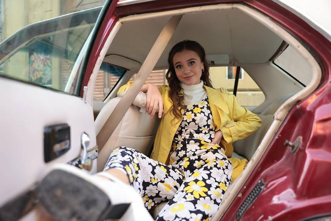 Kan Çiçekleri'nin Dilan'ı Yağmur Yüksel'in yeni dizisi belli oldu: Şehre iki yabancı geliyor! - 2. Resim