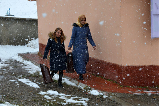 Kar tatilinde ek ders kesilir mi? Birçok ilde eğitime ara verilmesiyle ek ders ödemesi gündeme geldi Kar tatilinde ek ders kesilir mi? Birçok ilde eğitime ara verilmesiyle ek ders ödemesi gündeme geldi - 2. Resim