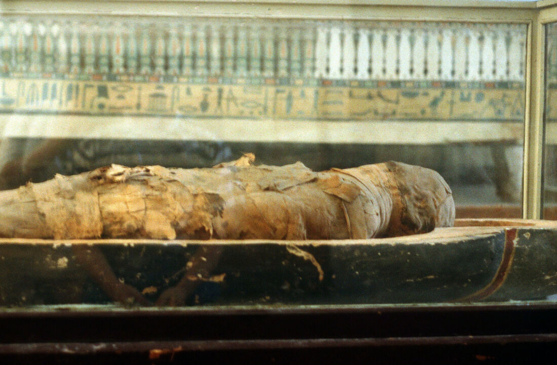 Mısır mumyalarının kokusu ters köşe yaptı: Odunsu, baharatlı ve tatlı... Mısır mumyalarının kokusu ters köşe yaptı: Odunsu, baharatlı ve tatlı... - 1. Resim