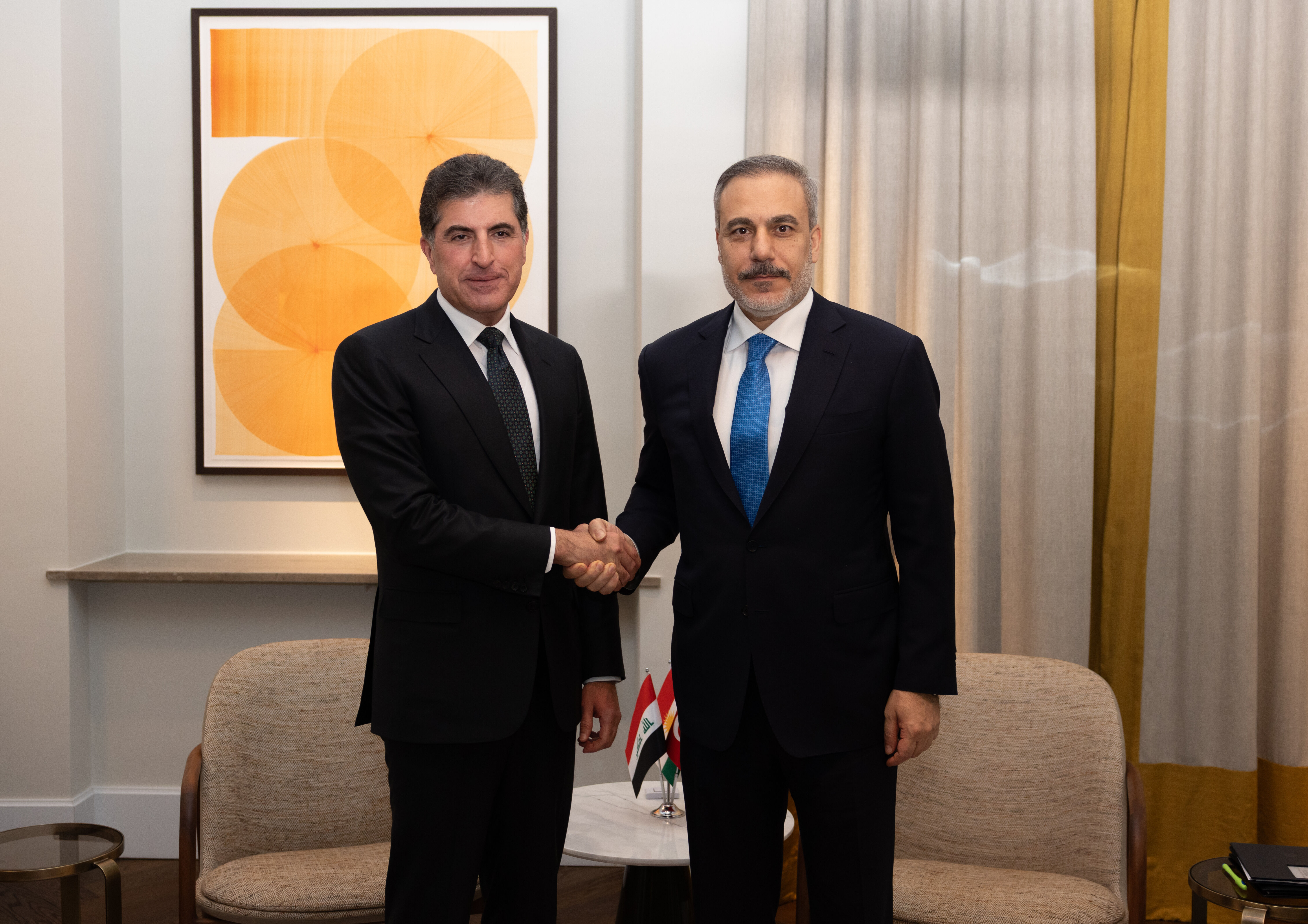 Bakan Fidan, Barzani ile bir araya geldi! Pazar günü DEM heyetini kabul edecek - 1. Resim