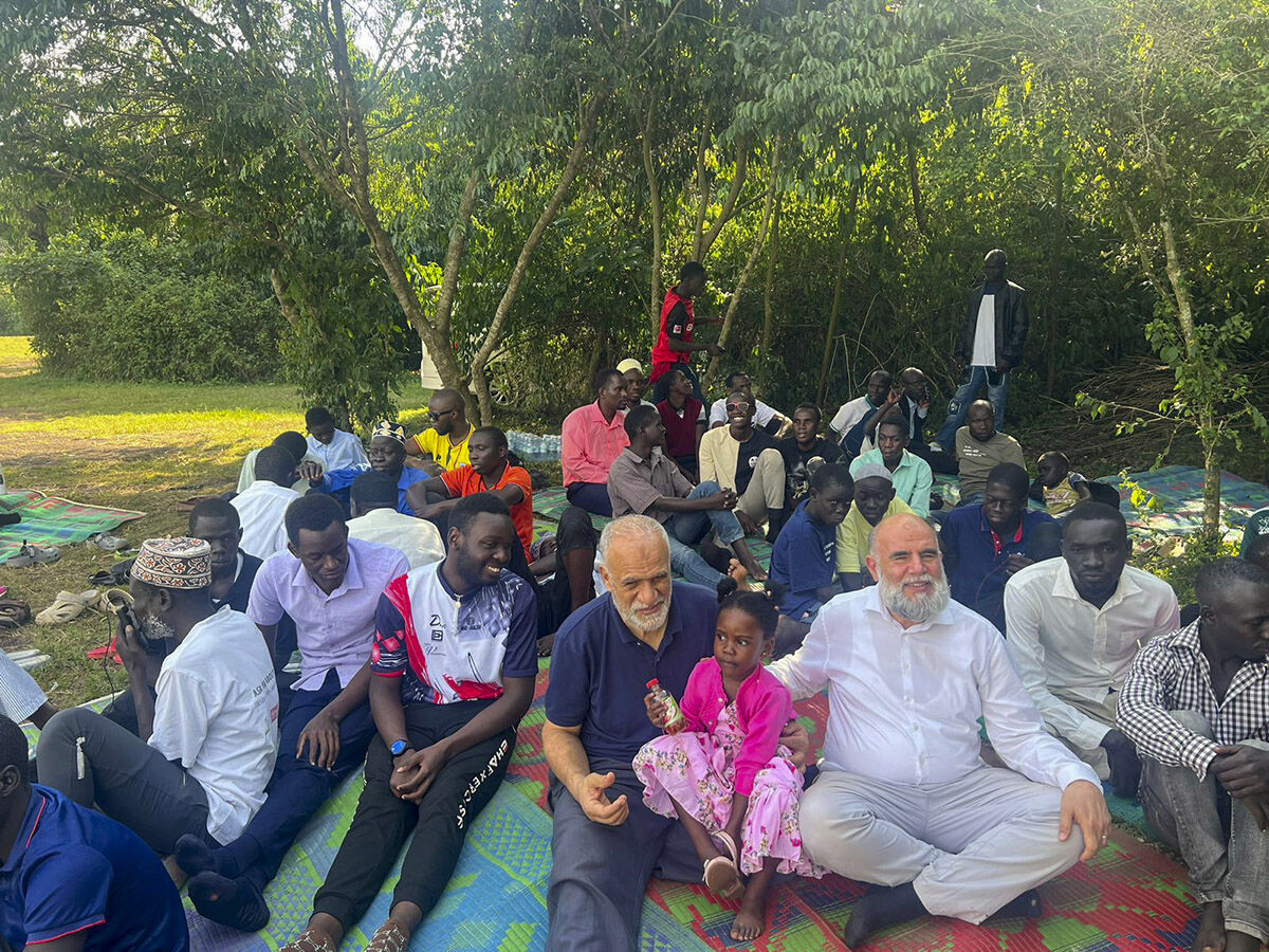 Çocukların ellerine zorla İncil veriliyordu! Braille alfabeli Kur'an-ı Kerim sayesinde İslam'la tanıştılar Çocukların ellerine zorla İncil veriliyordu! Braille alfabeli Kur'an-ı Kerim sayesinde İslam'la tanıştılar - 3. Resim