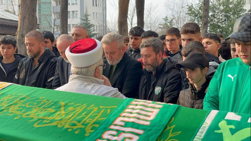 Felçi adam direksiyon başında dehşet saçtı! 2 genci ezdi, alkollü çıktı Felçi adam direksiyon başında dehşet saçtı! 2 genci ezdi, alkollü çıktı - 2. Resim