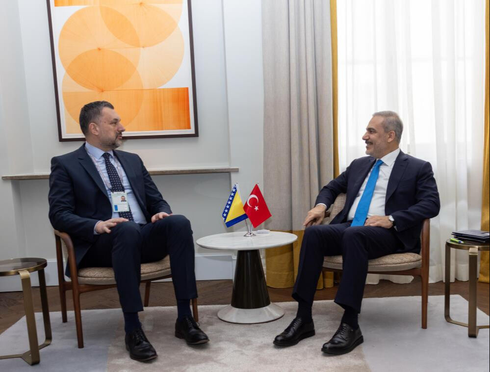 Münih’te kritik görüşme! Bakan Fidan ABD ve Suriye Temsilcileriyle masaya oturdu Münih’te kritik görüşme! Bakan Fidan ABD ve Suriye Temsilcileriyle masaya oturdu - 1. Resim