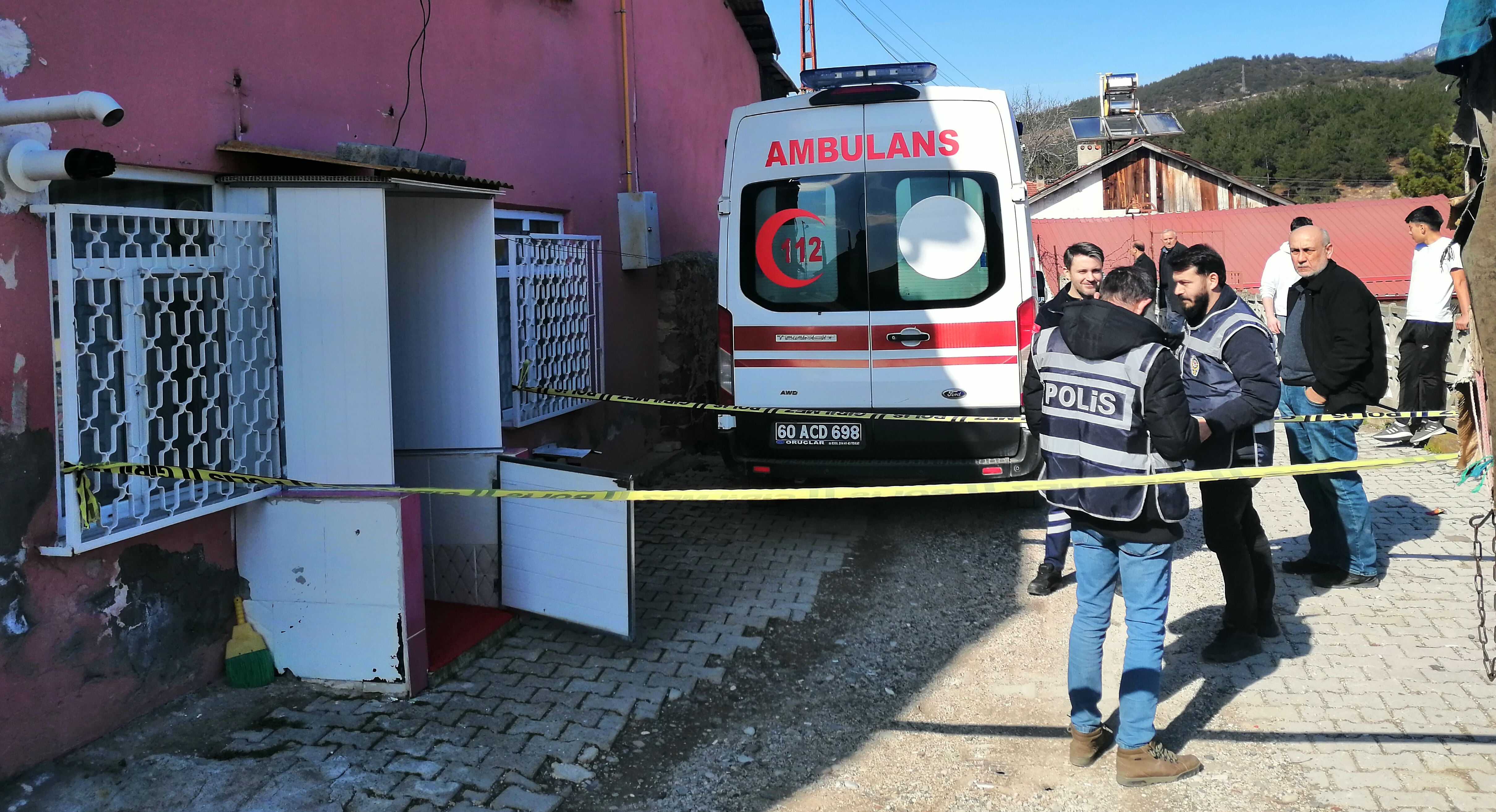 Tokat'ta kan donduran olay: Baba oğlunu keser ile öldürdü - 2. Resim