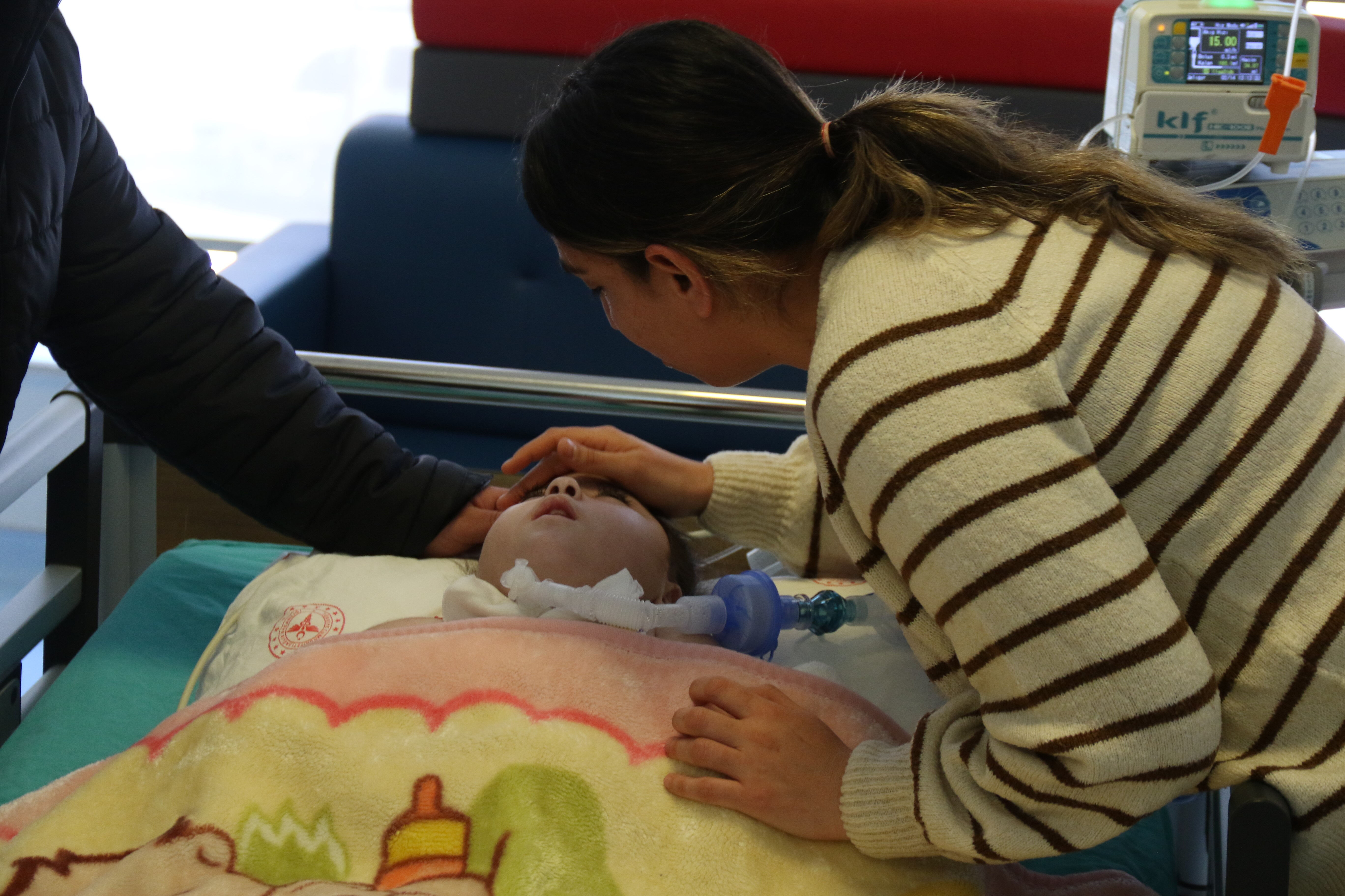 Depremde 'öldü' denilen ailenin film gibi hikayesi! Depremde 'öldü' denilen ailenin film gibi hikayesi! - 1. Resim