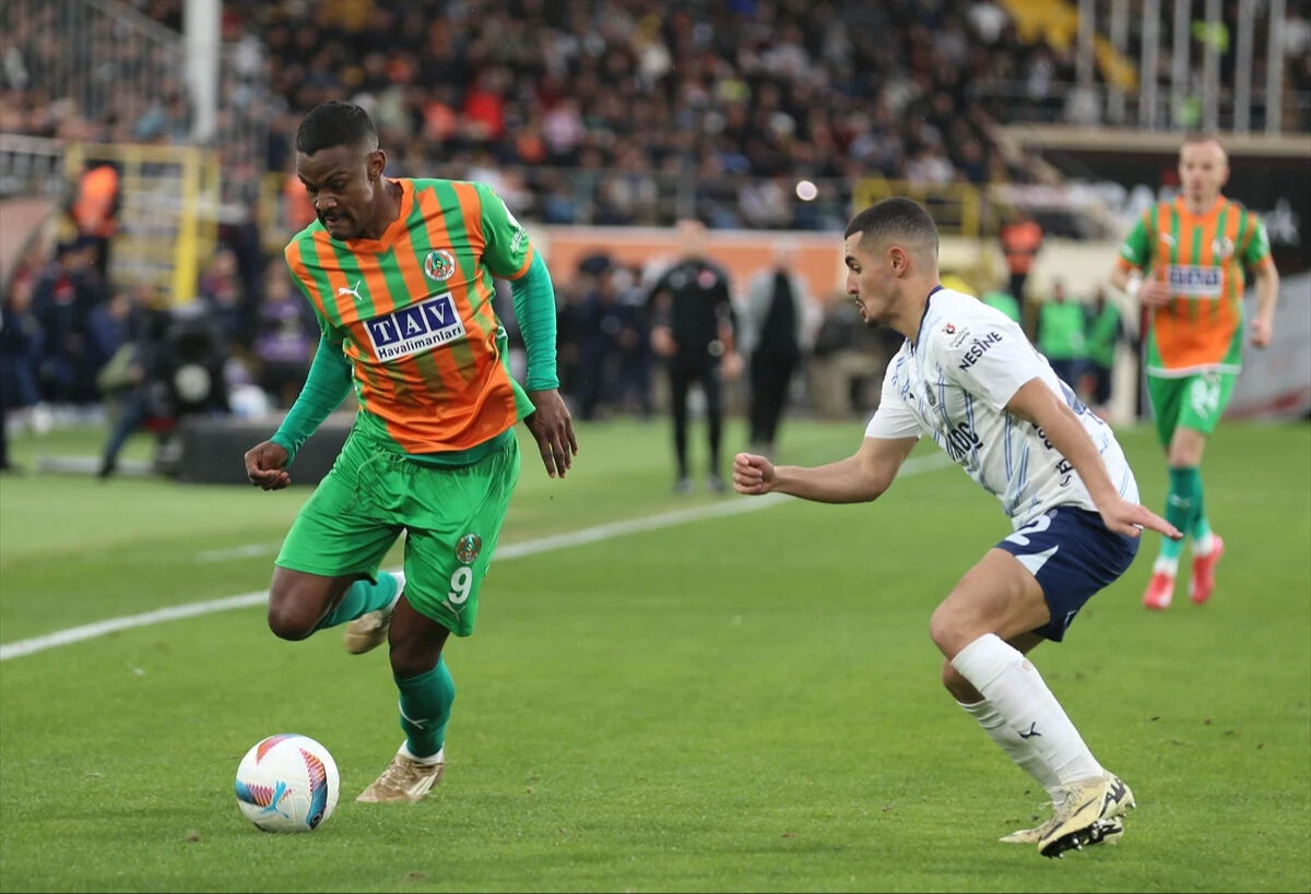 İlk 11 belli oldu! Hatayspor - Alanyaspor maçı hangi kanalda, nerede izlenir, ne zaman, saat kaçta? - 4. Resim