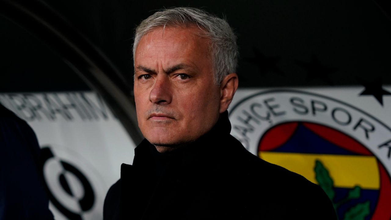 Jose Mourinho: Kulübede oturmaları beni üzüyor