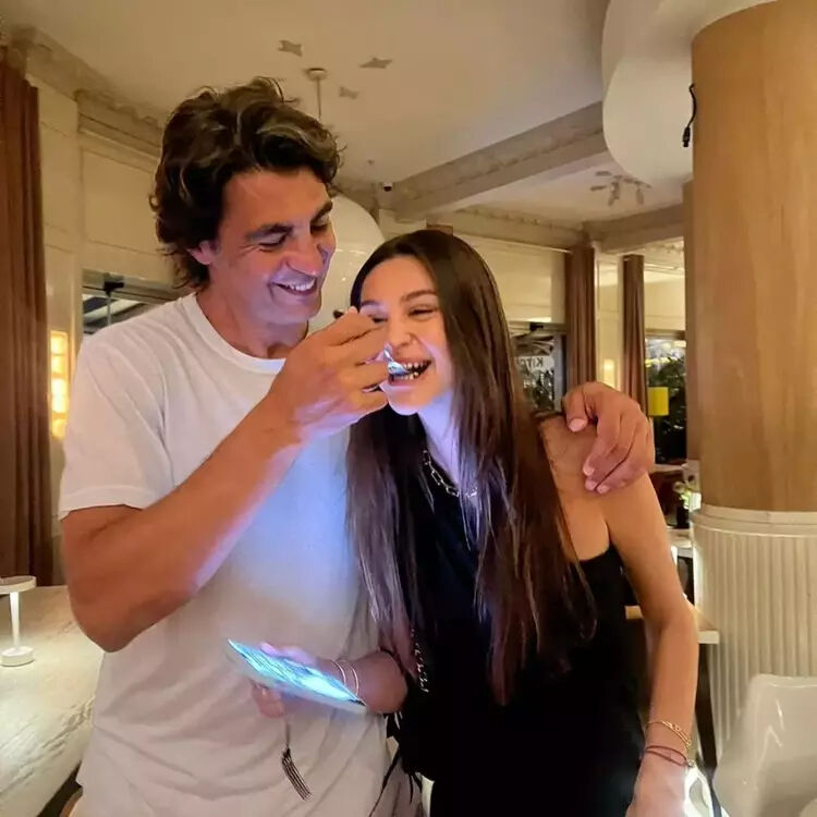 Lüks otelde çıkan yangın ortalığı ayağa kaldırdı! İbrahim Kutluay ile kızı da oradaydı... - 2. Resim