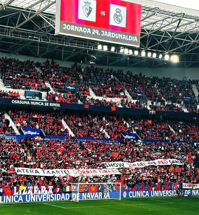 Real Madrid-Osasuna maçında Filistin'e dev pankartlı destek!  Real Madrid-Osasuna maçında Filistin'e dev pankartlı destek!
