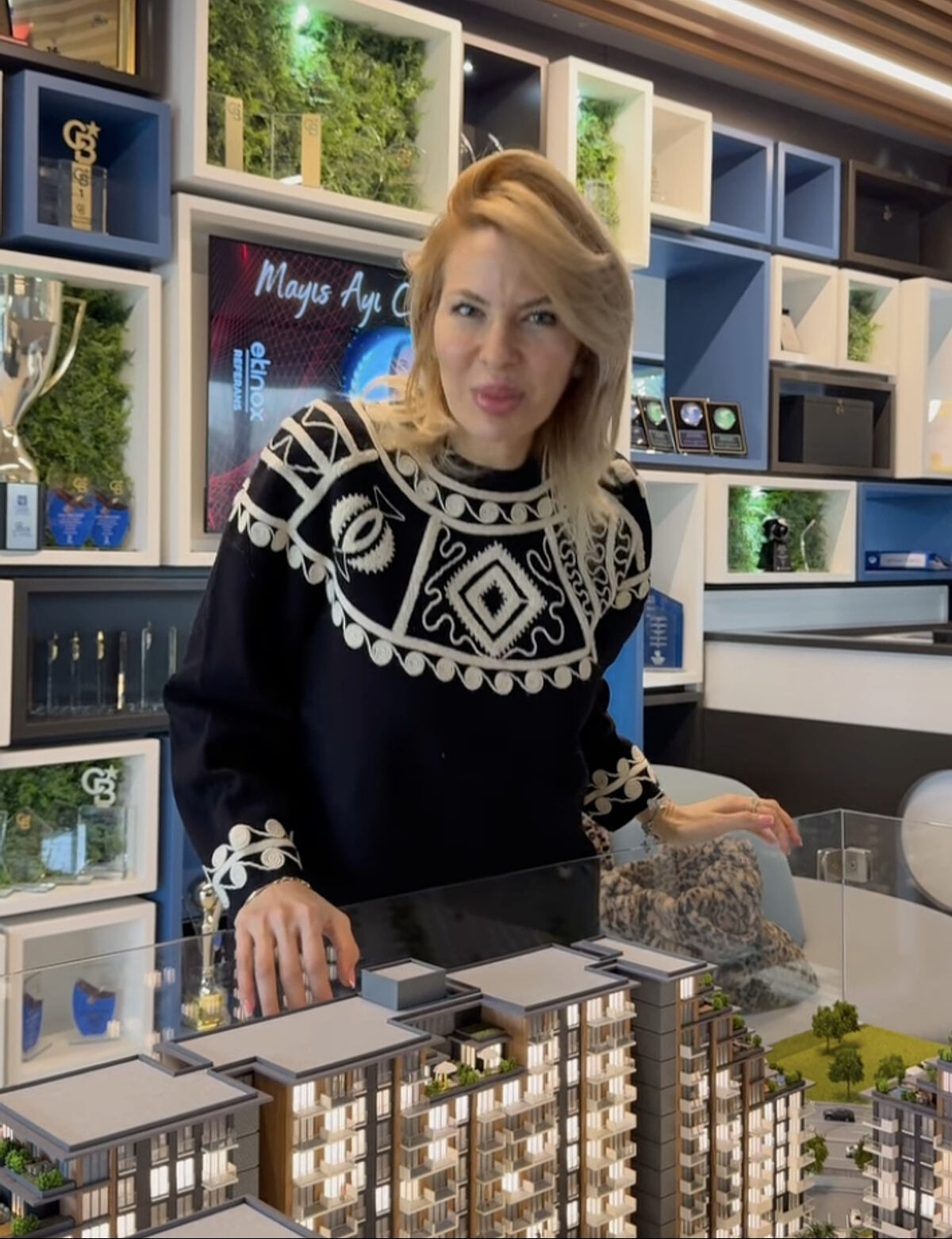 Tuğçe Ekim 120 Milyon TL değerindeki eviyle şaşırttı! Helikopter pisti olan evin kirası dudak uçuklattı - 1. Resim