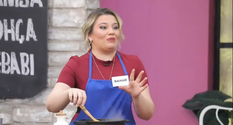 17 Şubat Gelinim Mutfakta kim birinci oldu? Puan durumu ve çeyrek altını kazanan isim 17 Şubat Gelinim Mutfakta kim birinci oldu? Puan durumu ve çeyrek altını kazanan isim - 1. Resim