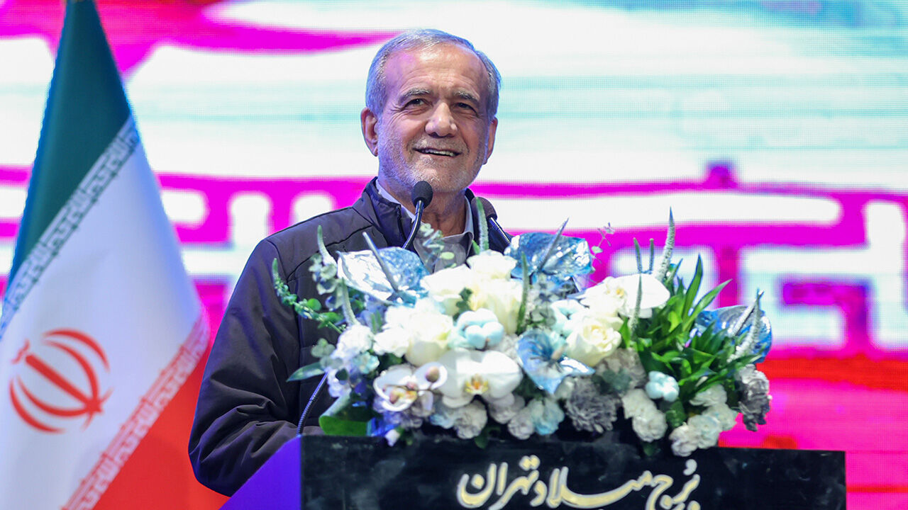 Cumhurbaşkanı Pezeşkiyan'ın Türkçe şiirinden rahatsız oldular! - 2. Resim