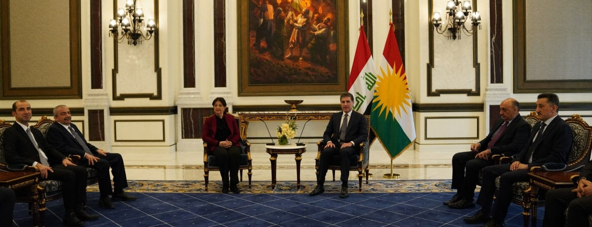 DEM Parti İmralı Heyeti, IKBY Başkanı Neçirvan Barzani ile bir araya geldi DEM Parti İmralı Heyeti, IKBY Başkanı Neçirvan Barzani ile bir araya geldi - 1. Resim