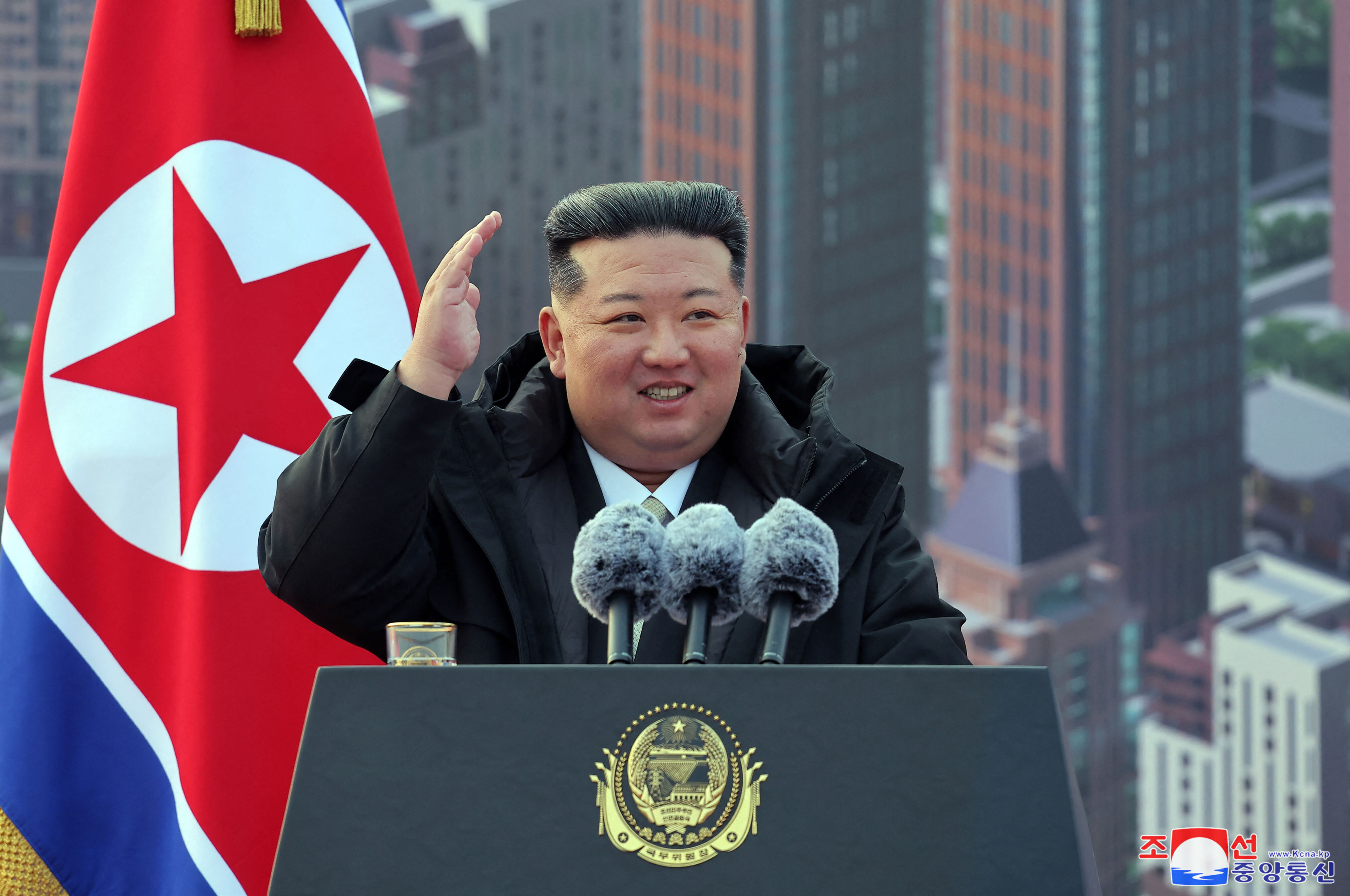 Kim Jong-Un yıllar sonra babasının mumyasını ziyaret etti: Kuzey Kore'de bayram var - 3. Resim