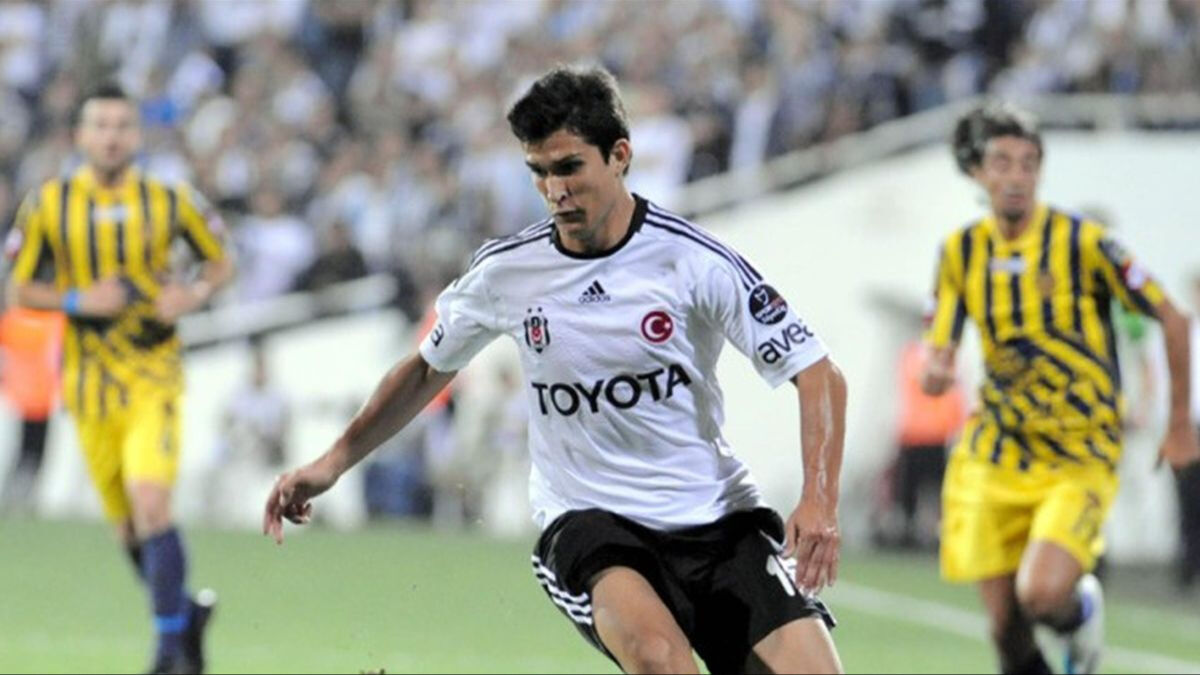 Necip Uysal kimdir, kaç yaşında, nereli? Beşiktaş Necip Uysal ile 2026-2027 sezonu sonuna kadar sözleşme imzalandı! Necip Uysal kimdir, kaç yaşında, nereli? Beşiktaş Necip Uysal ile 2026-2027 sezonu sonuna kadar sözleşme imzalandı! - 2. Resim