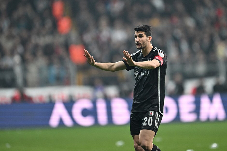 Necip Uysal kimdir, kaç yaşında, nereli? Beşiktaş Necip Uysal ile 2026-2027 sezonu sonuna kadar sözleşme imzalandı! Necip Uysal kimdir, kaç yaşında, nereli? Beşiktaş Necip Uysal ile 2026-2027 sezonu sonuna kadar sözleşme imzalandı! - 3. Resim