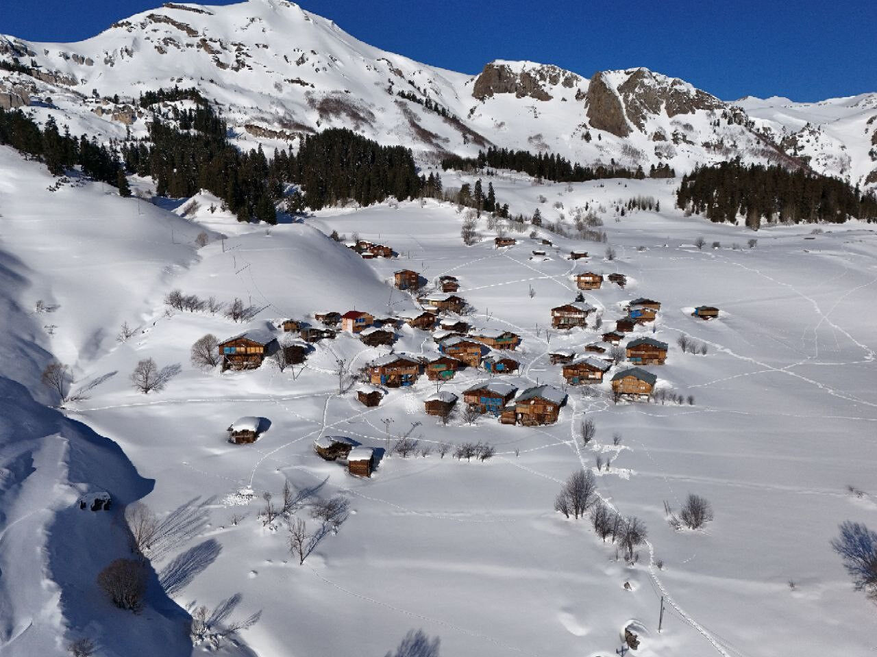 Saklı kalan tabiat harikası: 'Maden Köyü' doğal güzellikleriyle kendisine hayran bırakıyor - 1. Resim