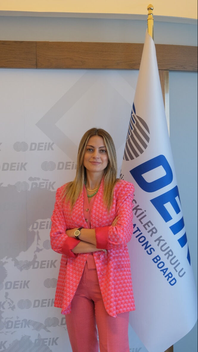 Türkler durmadı! 130 ülkede 57,9 milyar dolarlık yatırım Türkler durmadı! 130 ülkede 57,9 milyar dolarlık yatırım - 1. Resim