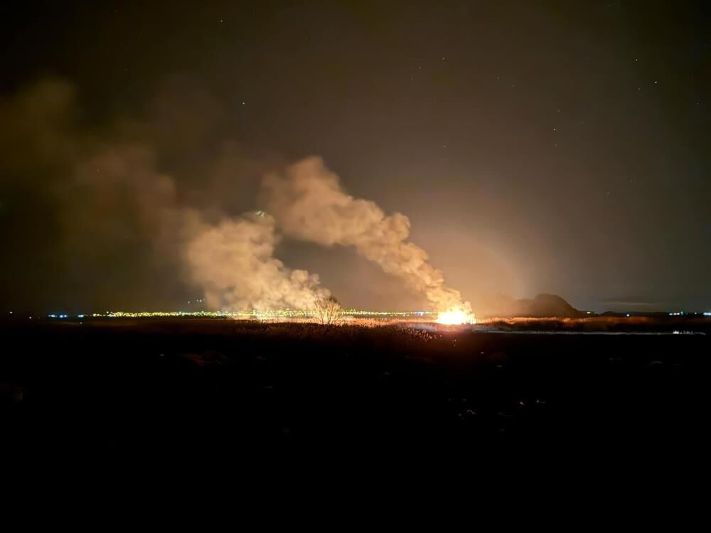 Yamadı Gölü’ndeki yangın saatler sonra söndürüldü - 1. Resim